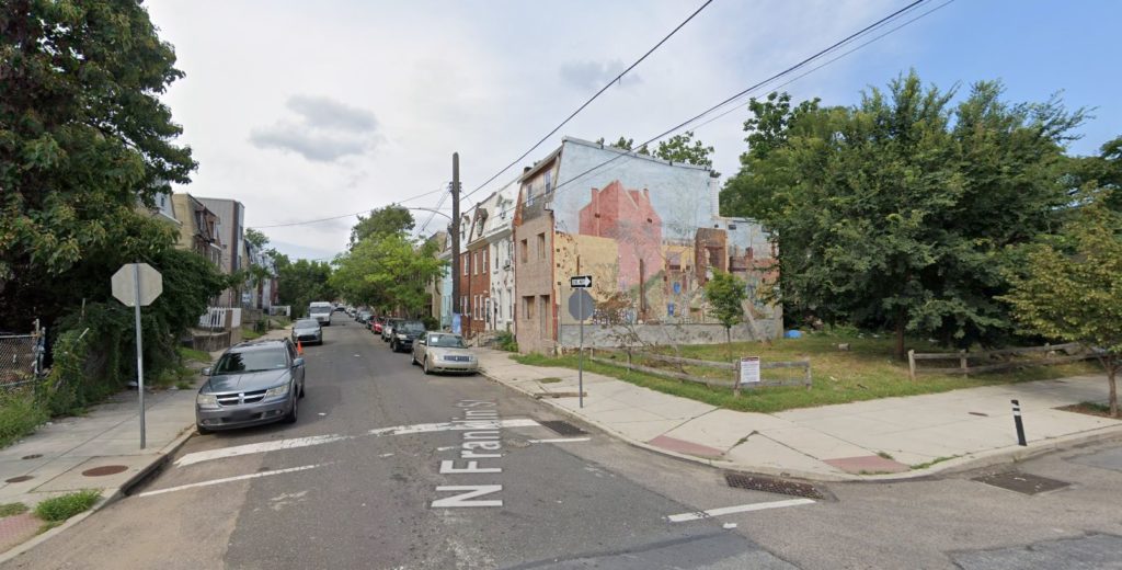 Franklin Street, with 2104 Franklin Street on the left and the mural at 2105 Franklin Street in the center right. Looking northeast. Credit: Google Maps
