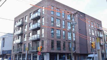 1868-74 Frankford Avenue. Photo by Jamie Meller. February 2022