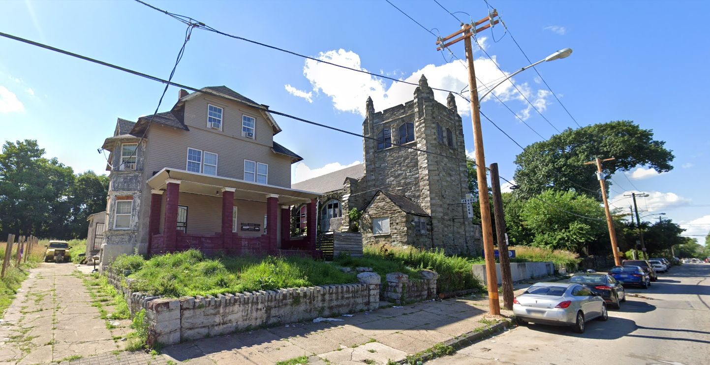 3216 North 16th Street and the Bethel Holy Temple Church at 3220 North 16th Street prior to demolition. Looking northwest. June 2019. Credit: Google Maps