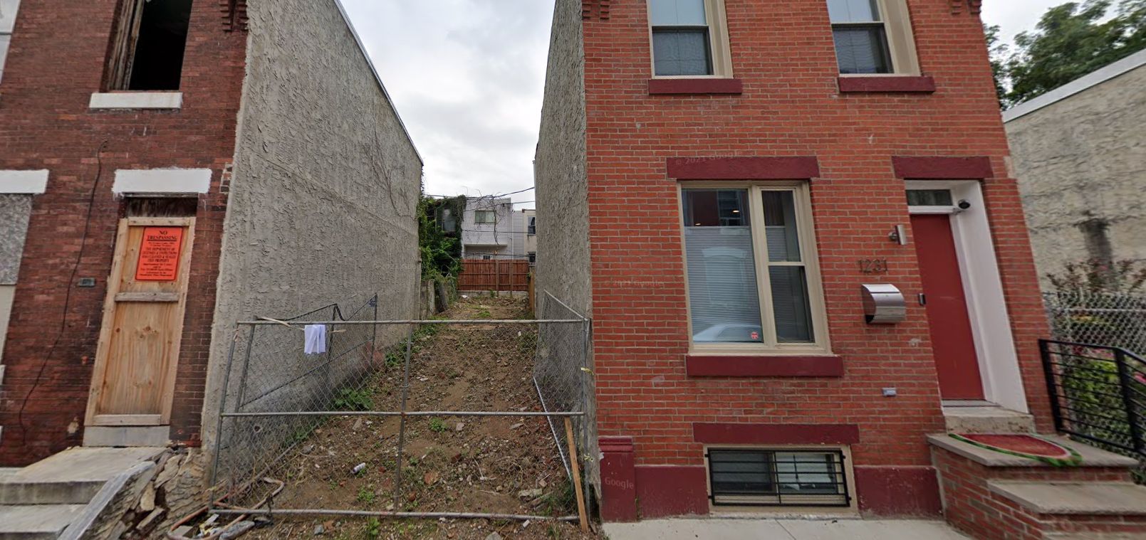 1233 North Myrtlewood Street. Site conditions prior to redevelopment. Looking east. October 2018. Credit: Google Maps