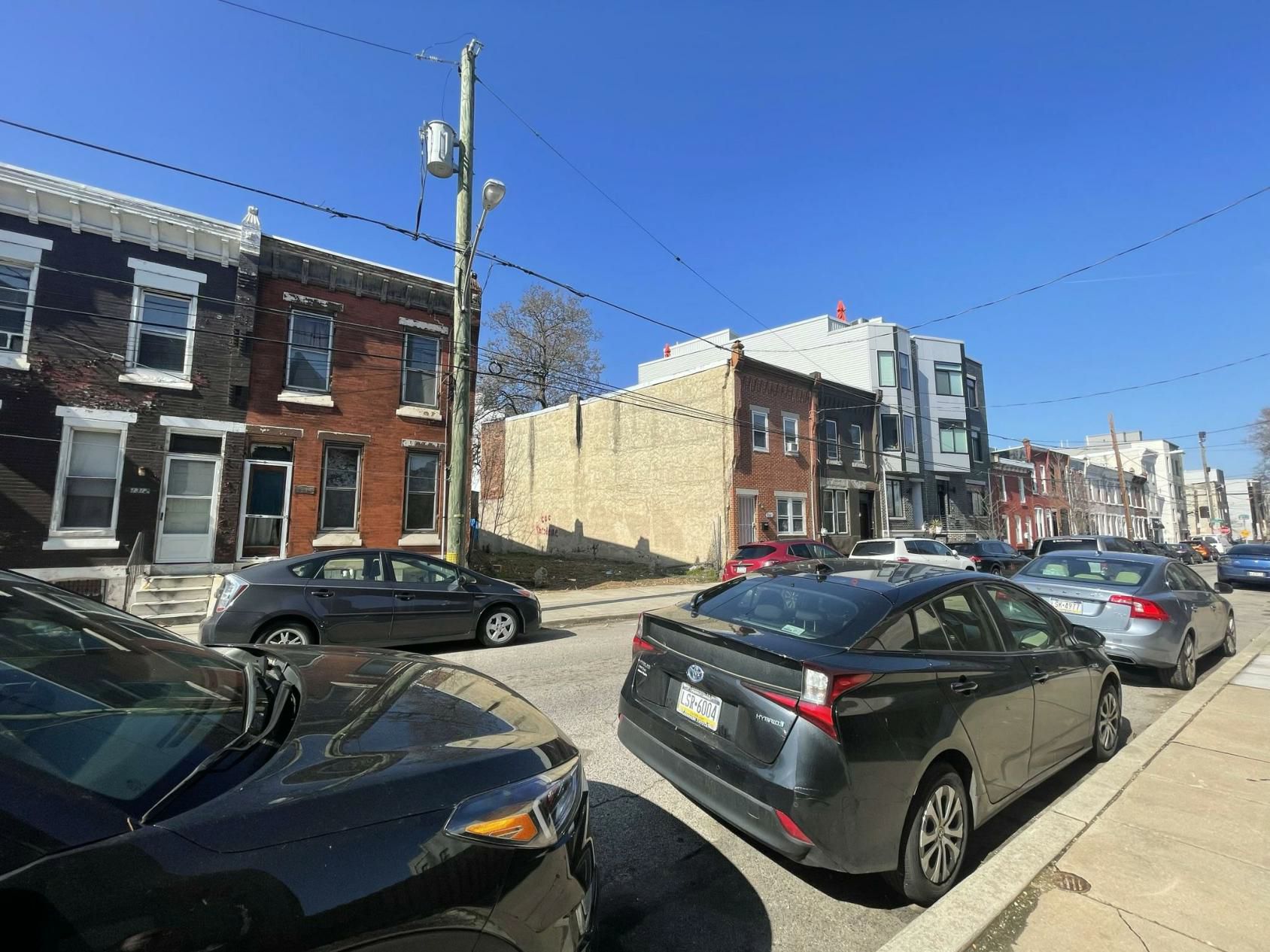 1316 North 27th Street. Site conditions prior to redevelopment. Looking northwest. Credit: Moto Designshop via the City of Philadelphia