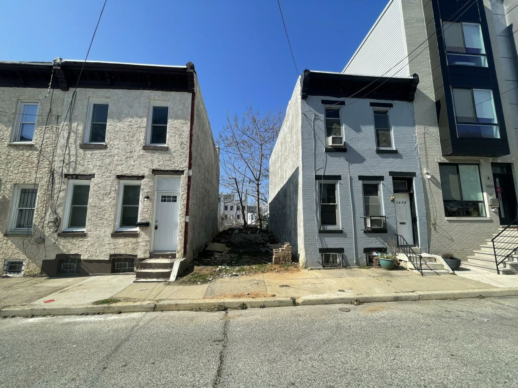 1420 North Etting Street. Site conditions prior to redevelopment. Looking west. Credit: Moto Designshop via the City of Philadelphia