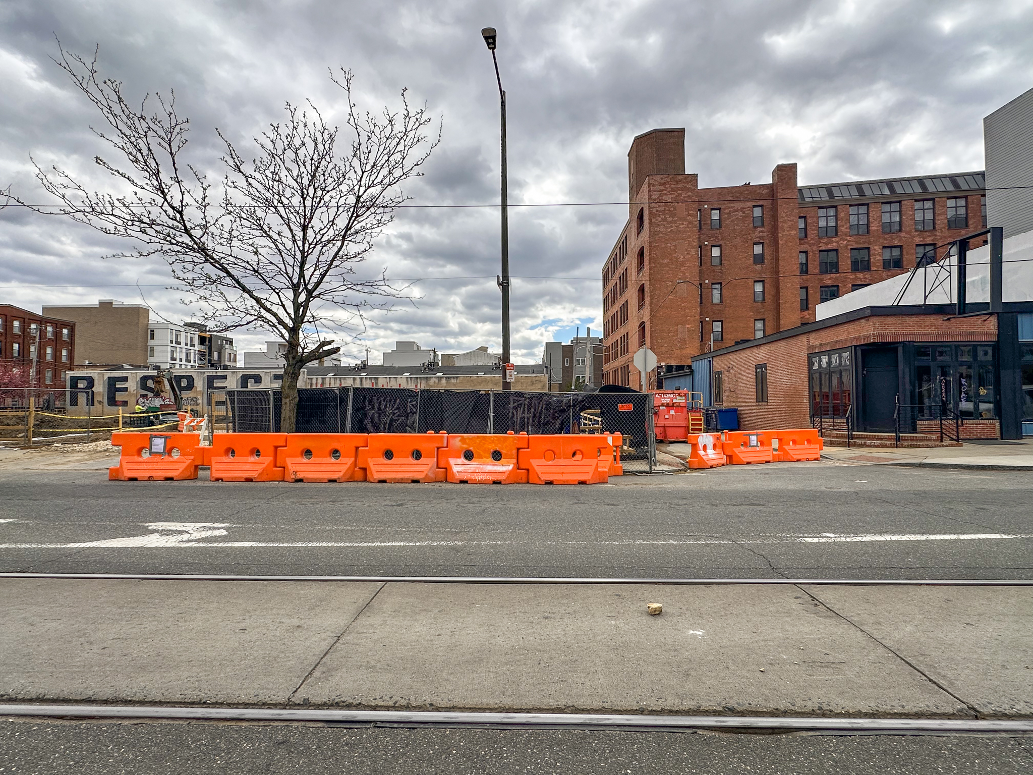 310 West Girard Avenue. Photo by Jamie Meller. April 2025
