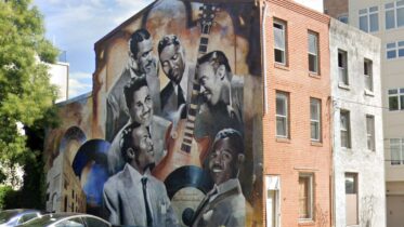 859 North 15th Street. The Dixie Humminbirds mural. Looking southeast. April 2019. Credit: Google Maps