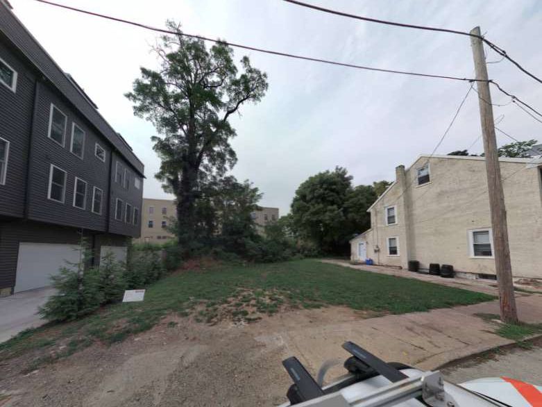 111 East Springer Street. Site conditions prior to redevelopment. Credit: Moto Designshop via the City of Philadelphia