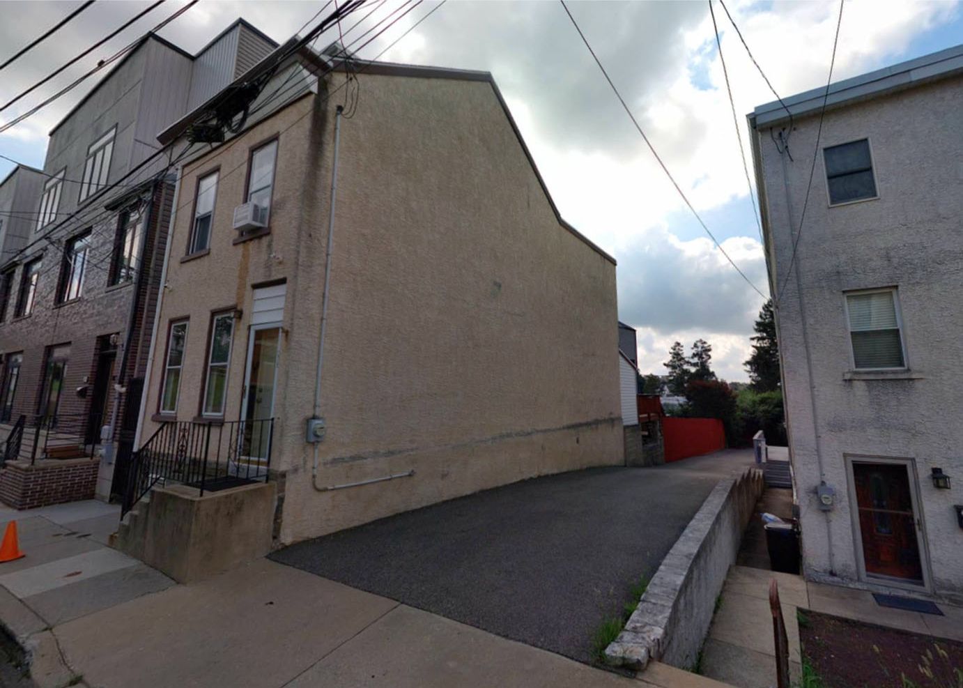 275 Delmar Street, Philadelphia. Site conditions prior to redevelopment. Credit: Harman Deutsch Ohler Architecture via the Planning Department of the City of Philadelphia