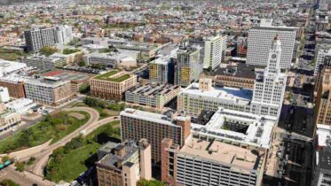 1527 Callowhill Street. Building rendering within its broader urban context. Credit: Designblendz Architecture via the Civic Design Review by the Philadelphia City Planning Commission and the Department of Planning and Development.